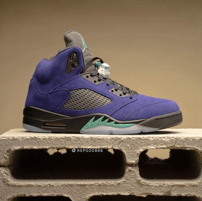 紫葡萄 Air Jordan 5 实物上脚曝光，确定 6 月发售！