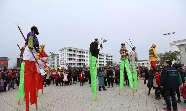 史义军：北京昌平满族村踩高跷风俗