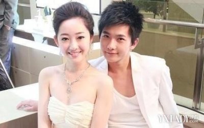 ​于小彤与女友海陆承认恋情 于小彤蒋梦婕刘美含结婚照接吻照